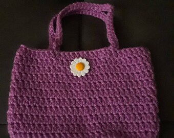 Pretty mini-bag in pinkish purple with white flower button