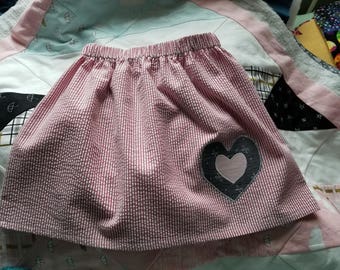 Gathered skirt with applique