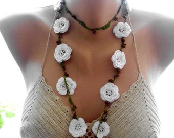 crochet necklace, white crochet necklace, bridal accessories, crochet lace jewellery, crochet flower necklace, beaded necklace,gift for her