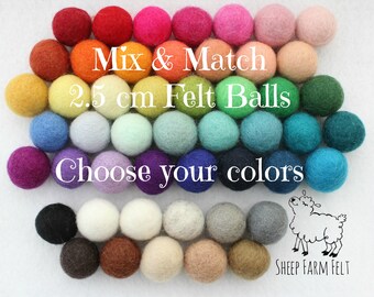 Loose felt balls- Choose your colors- 100% wool- 2.5 cm- Mix and Match- Felt Balls- Felt balls only (not strung on a garland)