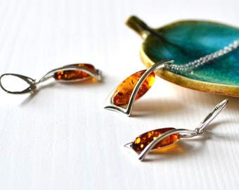 Cognac Amber Set, Modern Amber Pendant, Baltic Amber Necklace, Amber Earrings, Natural Amber Gift