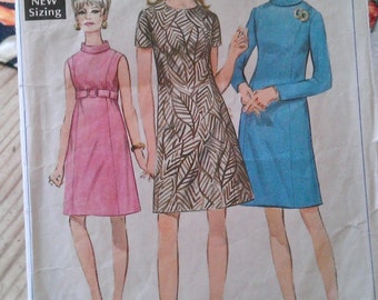 Vintage 1960s Simplicity Sewing Pattern- Shift Dress- Size 12 Bust 34"/85 cm