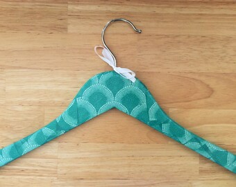 Deco-patched/Decoupaged patterns hanger