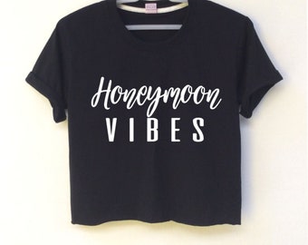 Honeymoon VIBES black crop top is screen for women size is S-M-L-XL ( This showing is size S) .