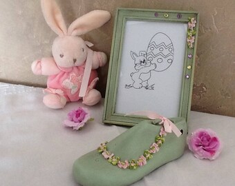 BAPTISM set shape shoe wood and frame