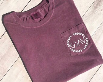 Short Sleeve // God is Greater than the Highs and Lows // Wreath // Comfort Colors Pocket Tee //