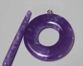 Lilac toggle