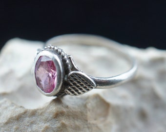 925 STERLING SILVER Vintage Art Deco Ring with pink stone Size 9 circa minimalist Modernist Graceful st30