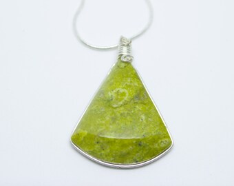 Serpentine pendant