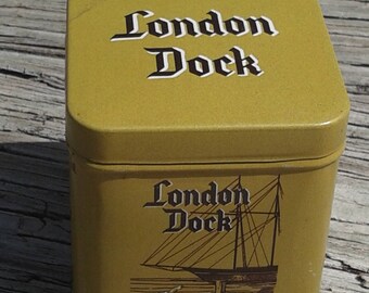 London Dock pipe tobacco tin