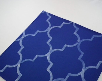 12 x 12 ROYAL BLUE quatrefoil cloth napkin, stenciled fabric dinner napkin, reusable table napkins, ready to ship