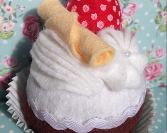 Felt Play Food - Felt Cupcake - Felt Cake - cupcake