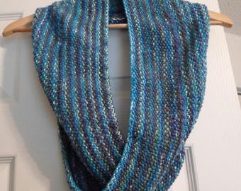 Moebius Shawl - Handknitted Moebius Shawl
