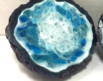 Blue and White Geode Soap - Geode Crystal Cluster Soap - Rock Thunderegg - Rock Soap