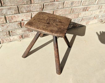 Milk Stool - Farm Stool antique vitage milking.
