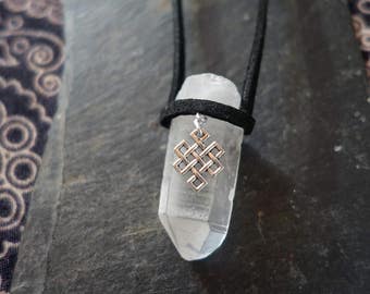 Collar points of Quartz, infinite knot