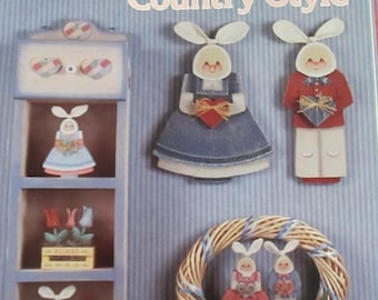 1987 Decorative Folk Art painting " Pastels Country Style" by Betty Headman used book 32 pages
