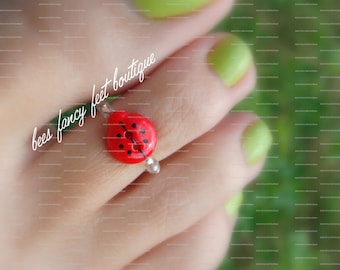 Lady Bug Toe Ring, Lady Bug Button, Lady Button Ring, Red Lady Bug Button, Stretch Bead Toe Ring