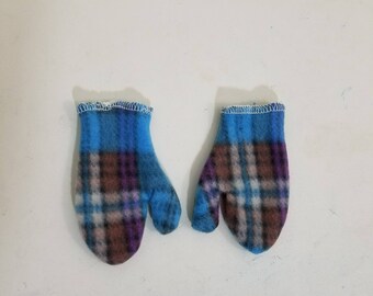 Fleece blue and brown plaid toddlers mitttens