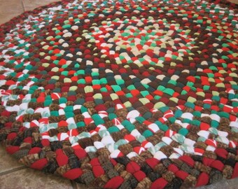 New Ready To Ship Handmade Colorful Hand Braided Recycled Round Fabric Red Rug / Rag Rug / Carpet / Wall Hanging for you bathroom / entry