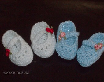 Babys first pair of Mary Jane Sandles