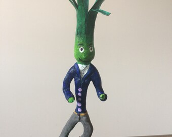 Mr Poireau papier mâché sculpture