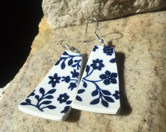 Pretty blue flower broken plate earrings