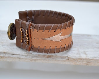 Leather Arrow Bracelet . Leather . Antique Button . South Western . Handmade .