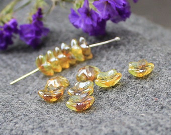 Glass Flower Beads, 25 pcs Flower Beads 10 mm, Czech Glass, Bell Flower Beads