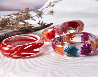 Resin Bangle Bracelet, Real Flower Resin Bracelet, Real Flower Resin. Nature jewellery. Botanical Resin Bracelet.