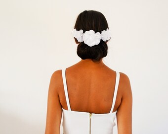 White wedding flowers bridal hair comb rustic, boho wedding hair accessories flowers, white hair flowers