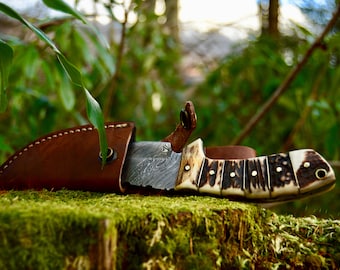 Hand Made Damascus Steel Knife