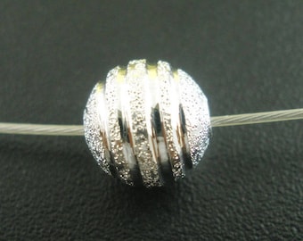 SILVER 5 FROSTED SPACER BEADS 8 MM BRASS.
