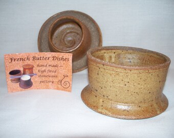 French Butter Dish, Sandstone Brown
