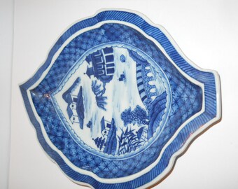 Chinese Porcelain Decorative Dish