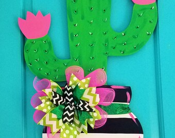 Cactus Wood Door Hanger by SimplyaDOORable, Cactus Door Decor, Cactus Wreath, Cactus Door Hanger, Southwest Decor, Southwest Door Hanger