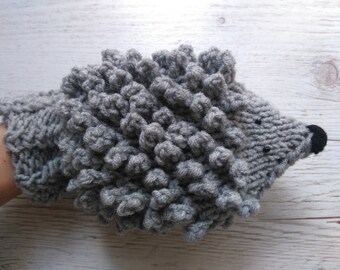 Gift for her Hedgehog mittens Winter mittens Animal mittens Cute mittens Woman Mittens Roommate Gift Coworker gift Hedgehog lovers