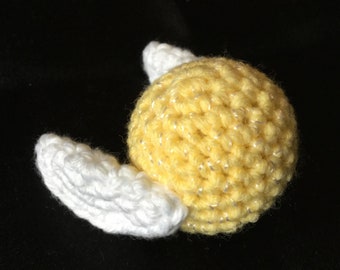 Amigurumi Golden Snitch
