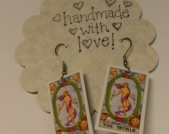 Tarot Card Earrings: 21 The World