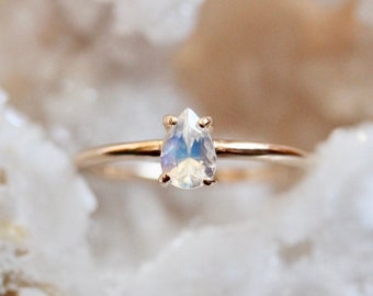 14K Moonstone "Chakra" Ring, Solitaire Pear Ring, Faceted Pear Moonstone, Teardrop, Moonstone Engagement Ring, Rainbow Blue Moonstone