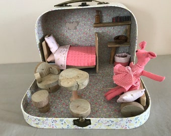 The little mouse House suitcase