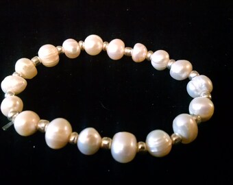 Freshwater pearl bracelet
