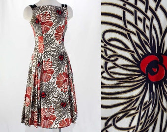 Size 6 Sun Dress - 1950s Tropical Red & Black Floral Print Cotton - 50s Full Skirted Frock - Metallic Gold Screen Print - Bust 33.5 - 46374