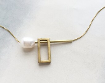 Rectangle link and pearl necklace, Minimal pearl necklace, contemporary pearl necklace, architectural pearl necklace, Modern pearl necklace
