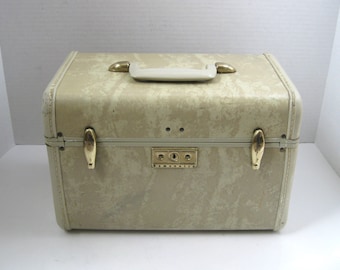 Vintage Samsonite Streamlite Marbled Ivory Train Case Overnight Case