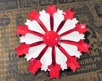 Enamel Flower Pin VINTAGE Red and White Enamel Pin Brooch FLOWER Large Enamel Flower Pin Brooch Ready to Wear Vintage Jewelry Supply (L163)