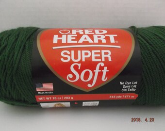 Red Heart Super Soft Yarn ~ Jumbo 10 oz Ball ~ Grass Green ~ 515 Yards ~ #4 Medium