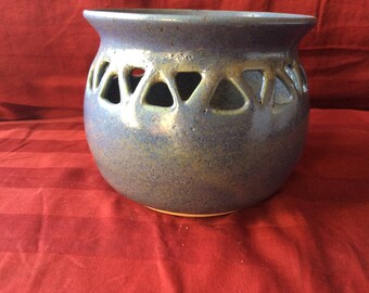 Blue geometric luminary