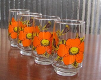 Vintage 60's Retro Mod Orange Crazy Daisy Juice Glasses - set of 4 - Dominion - Entertaining - Serving - Brunch - Glassware