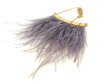 Anarkali autruche plume collier déclaration en gris